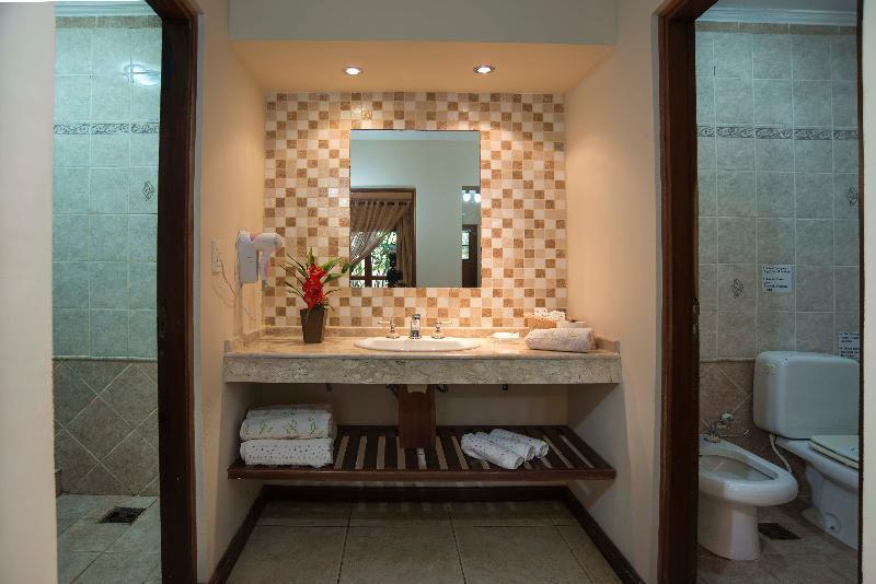 Arami Hotel & Lodge Puerto Iguazú Eksteriør bilde